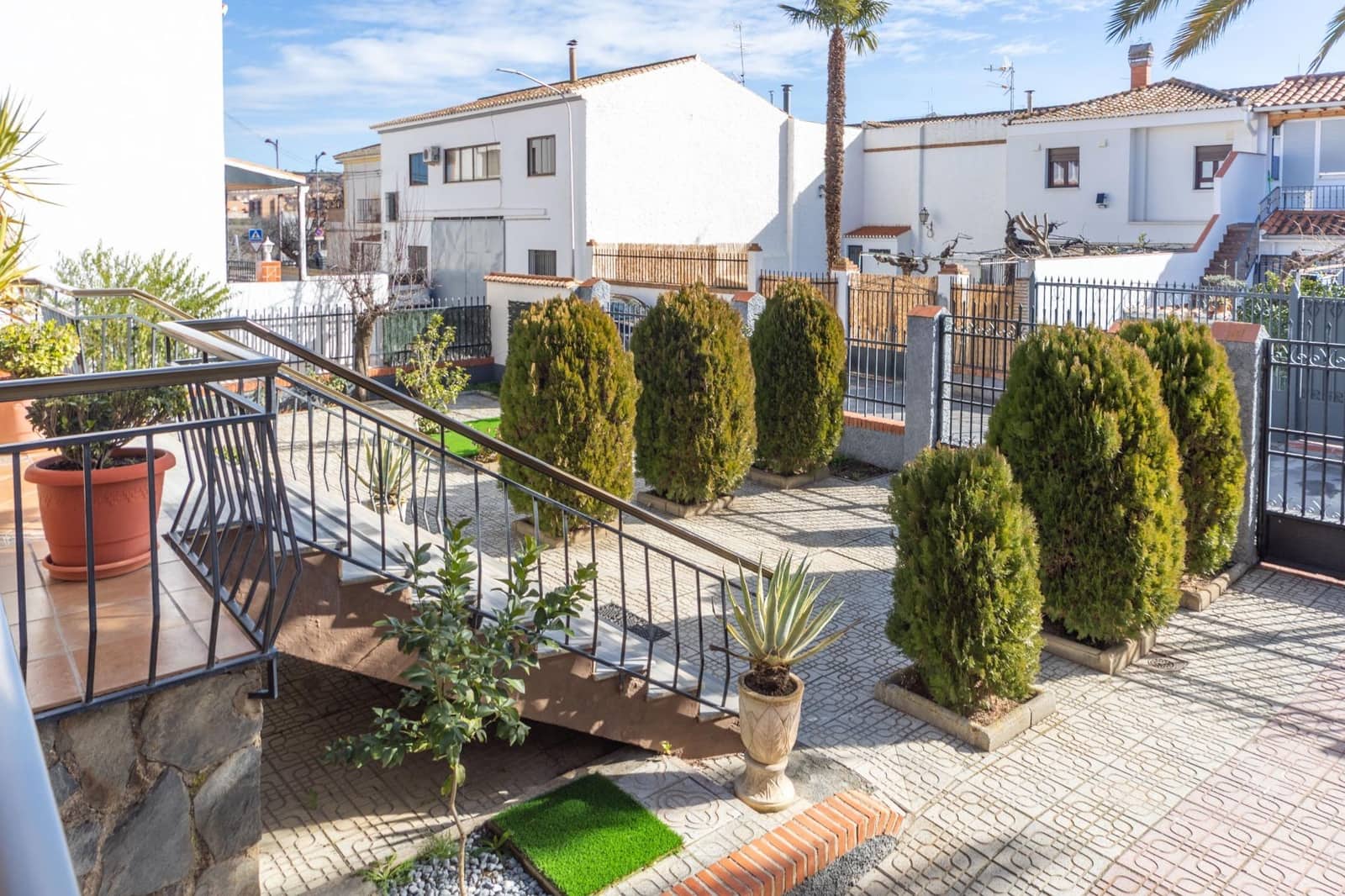 4 soveværelse Villa til salg i Guadix med garage - € 375.000 (Ref: 9712002)