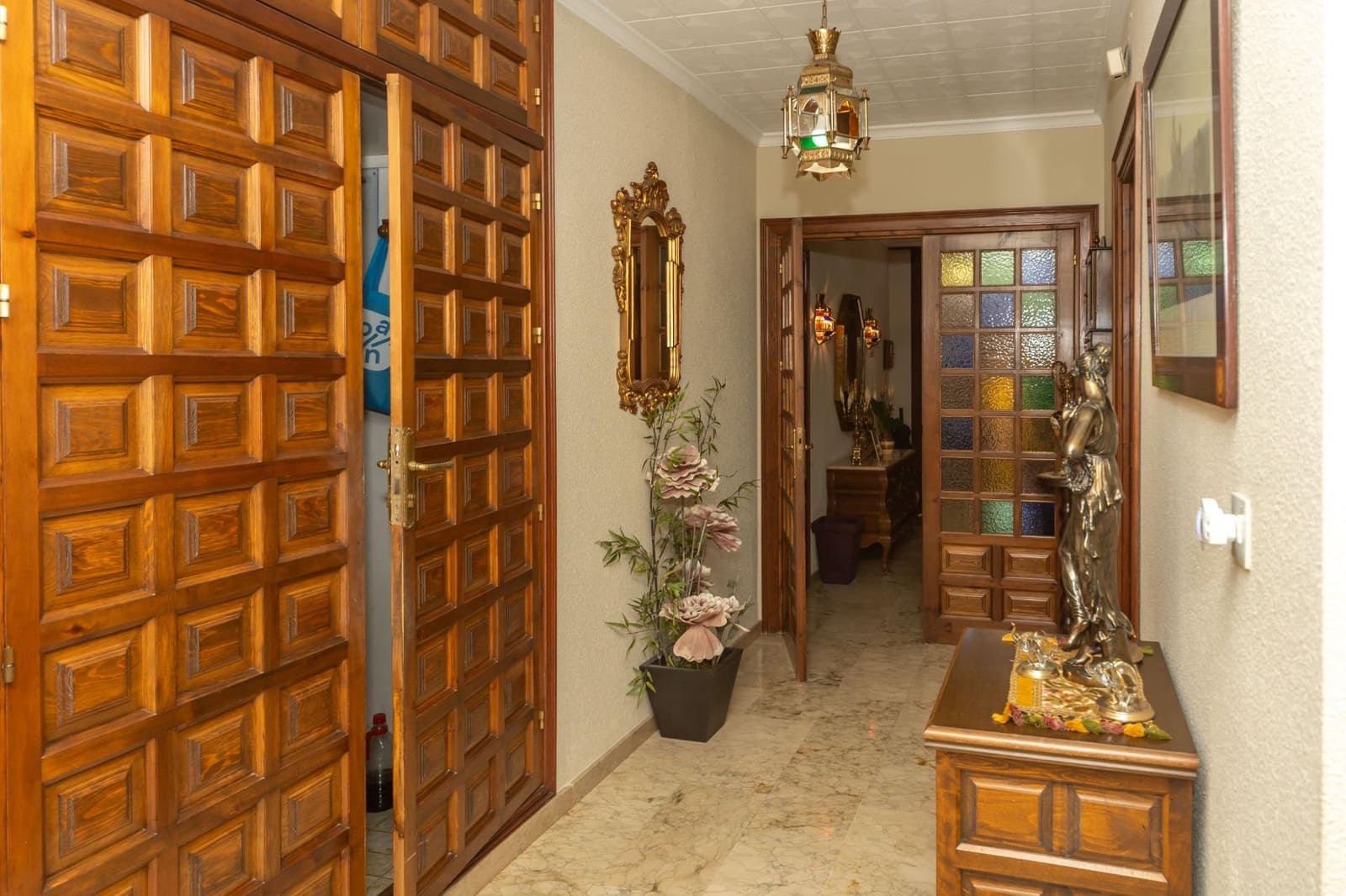 4 soveværelse Villa til salg i Guadix med garage - € 375.000 (Ref: 9712002)