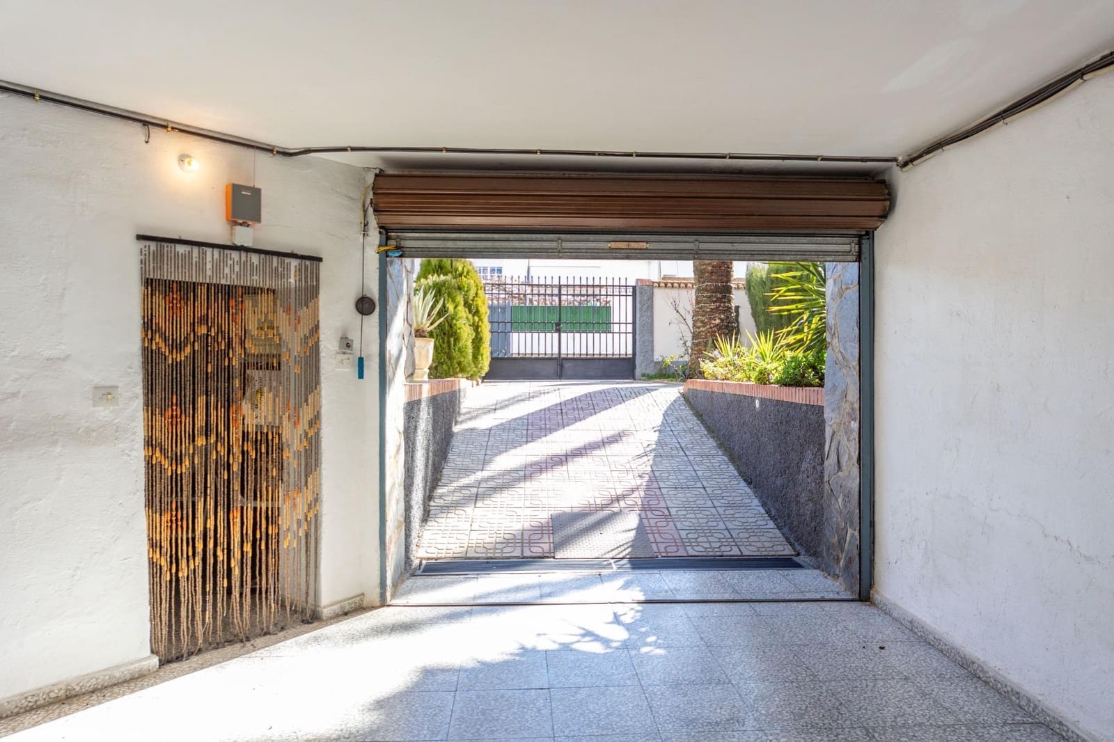 4 soveværelse Villa til salg i Guadix med garage - € 375.000 (Ref: 9712002)