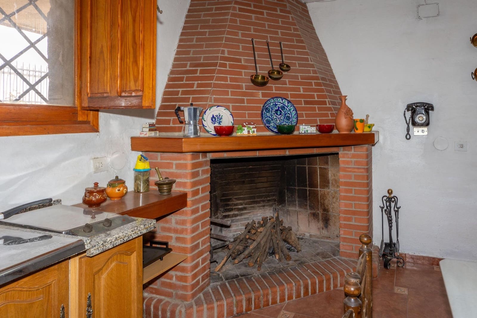 4 soveværelse Villa til salg i Guadix med garage - € 375.000 (Ref: 9712002)