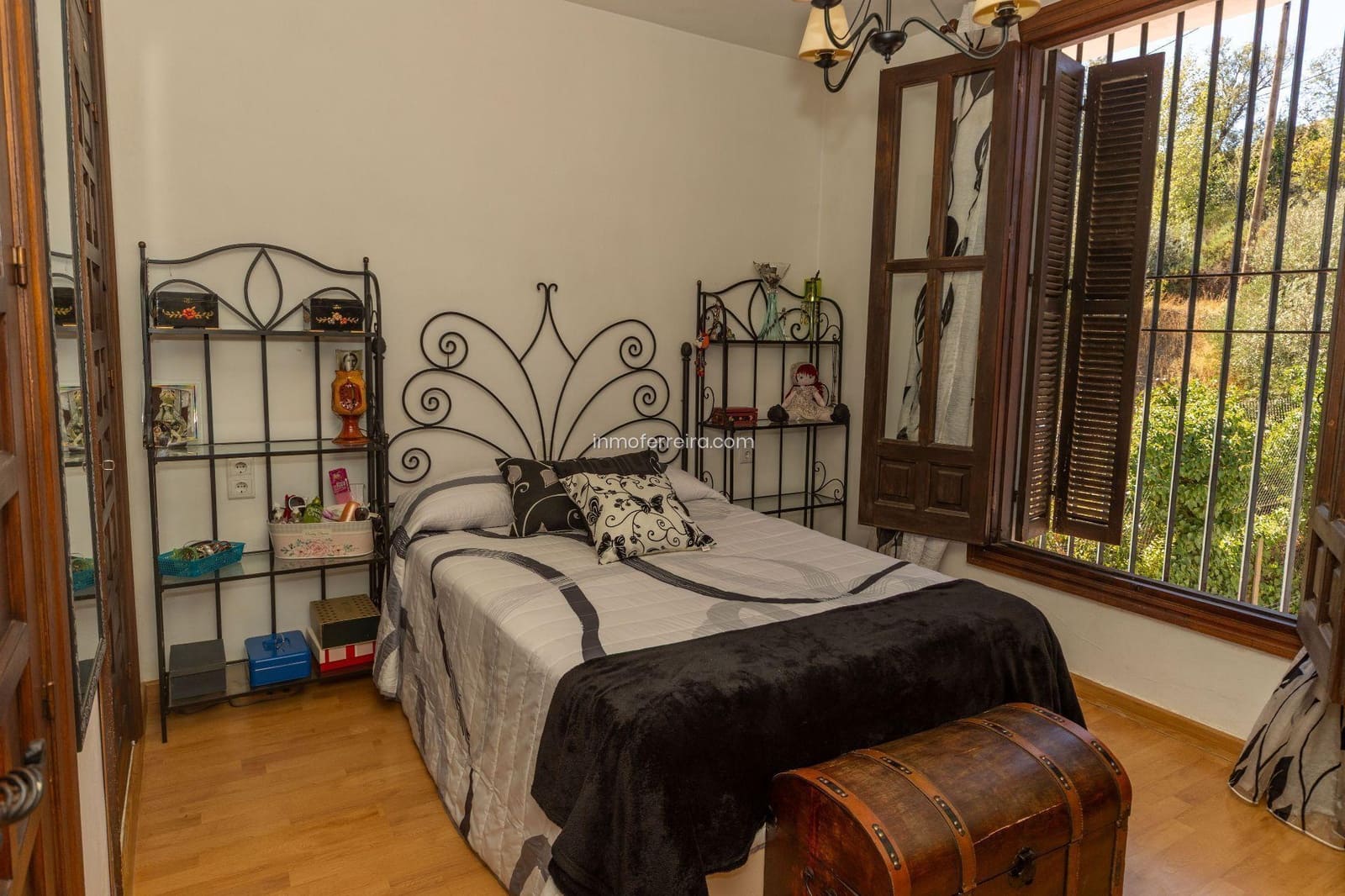 4 bedroom Villa for sale in Guadix with pool - € 325,000 (Ref: 9738596)