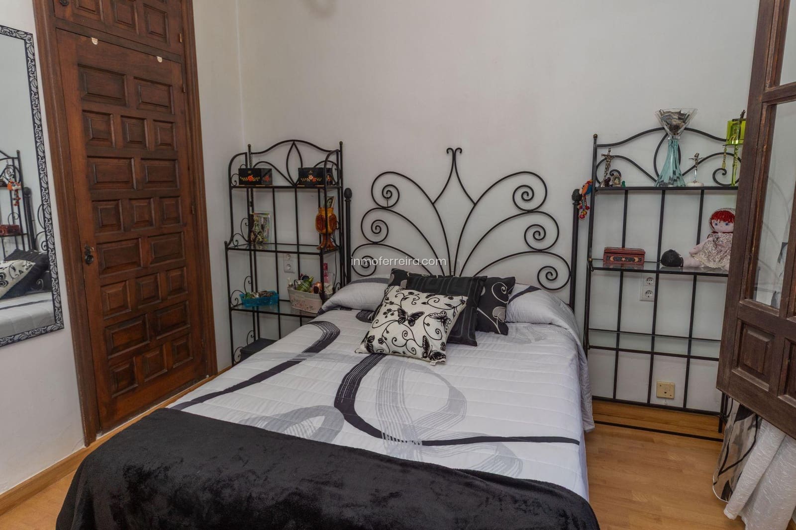 4 bedroom Villa for sale in Guadix with pool - € 325,000 (Ref: 9738596)