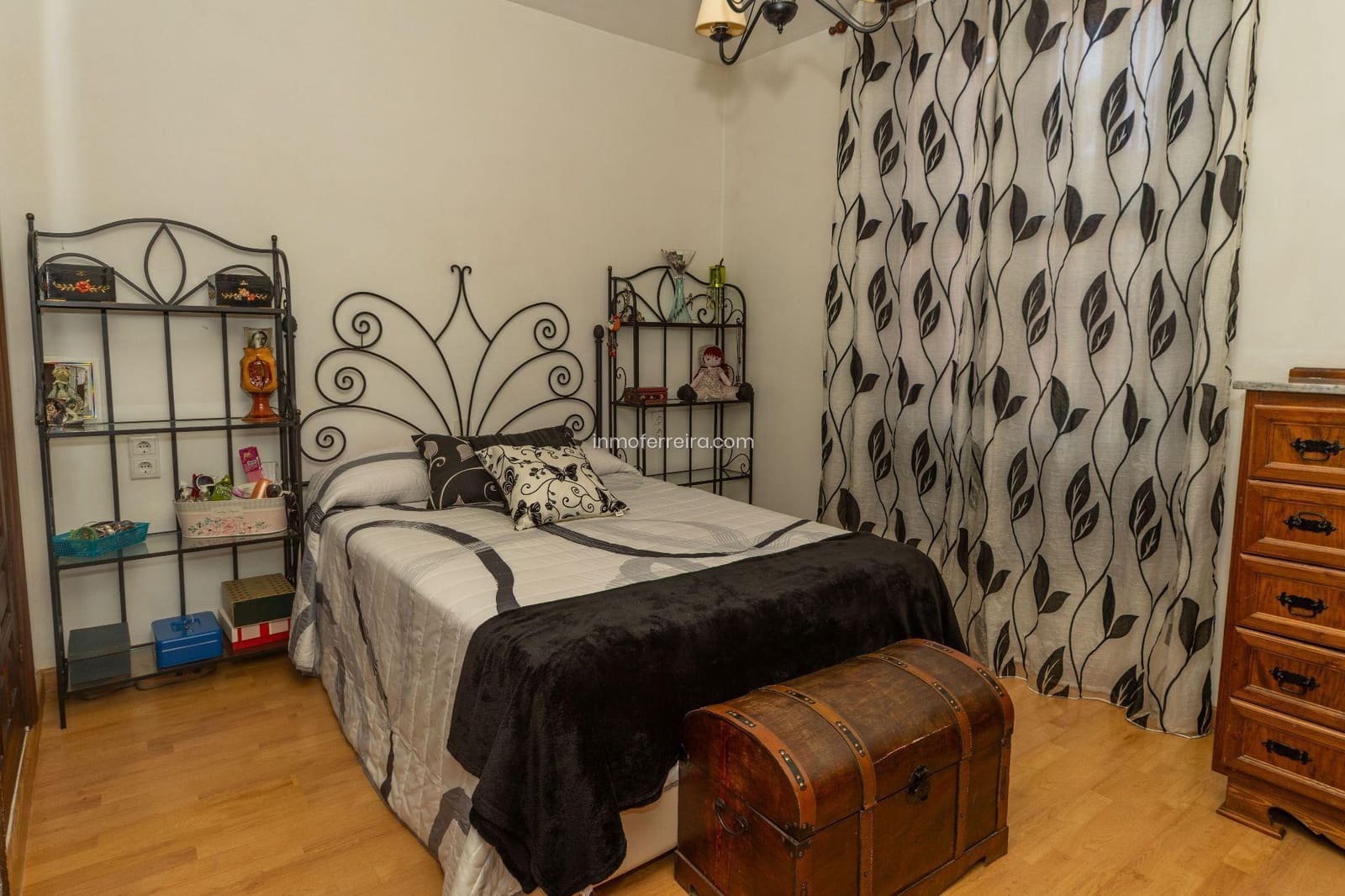 4 bedroom Villa for sale in Guadix with pool - € 325,000 (Ref: 9738596)