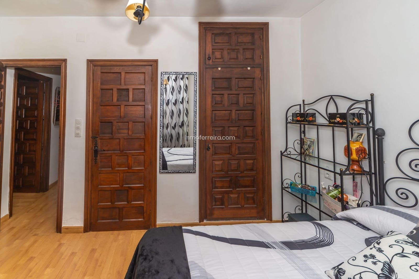 4 bedroom Villa for sale in Guadix with pool - € 325,000 (Ref: 9738596)