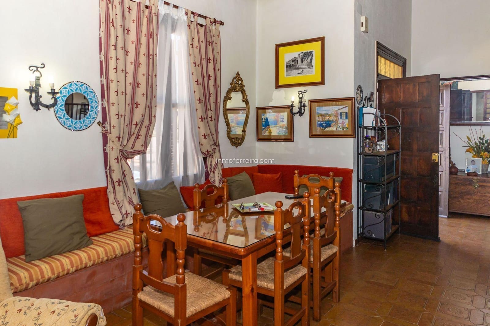 4 bedroom Villa for sale in Guadix with pool - € 325,000 (Ref: 9738596)