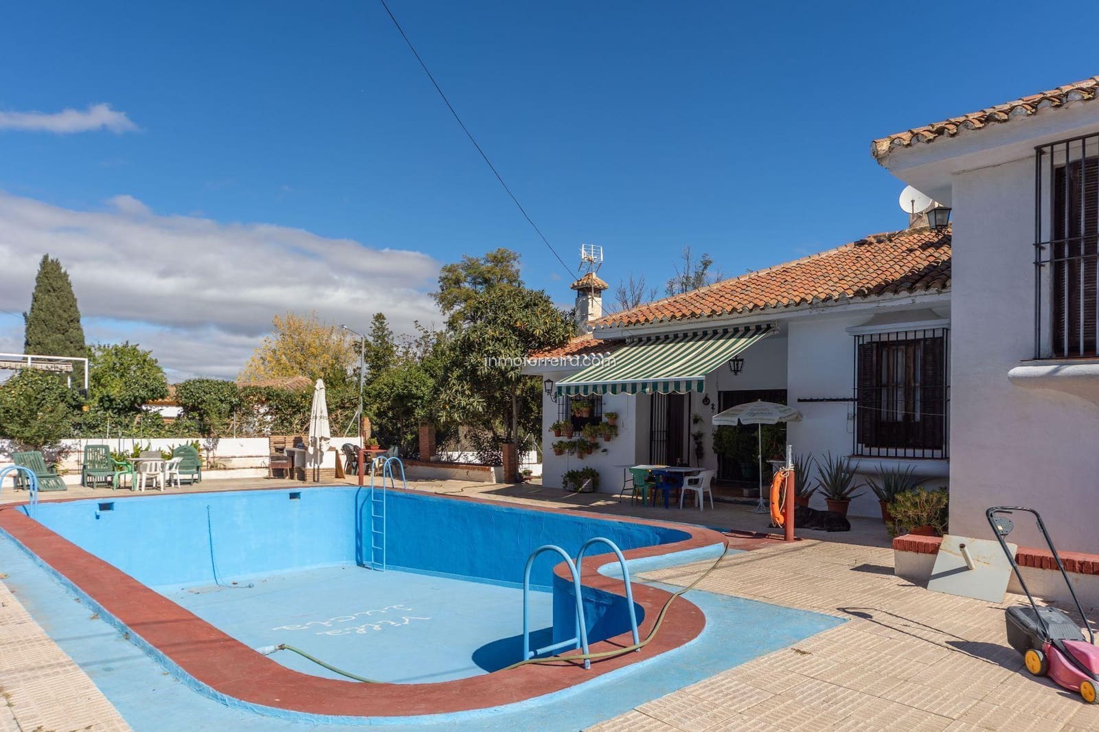 4 bedroom Villa for sale in Guadix with pool - € 325,000 (Ref: 9738596)