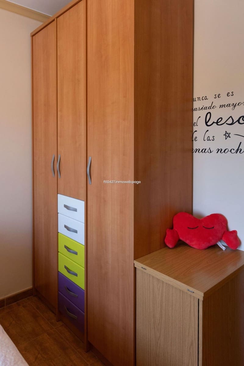 4 bedroom Villa for sale in Guadix - € 200,000 (Ref: 9770702)