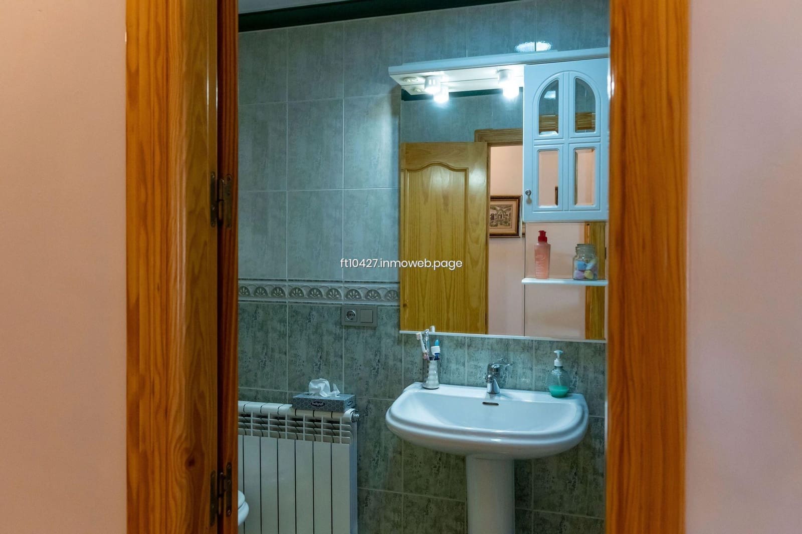 4 bedroom Villa for sale in Guadix - € 200,000 (Ref: 9770702)