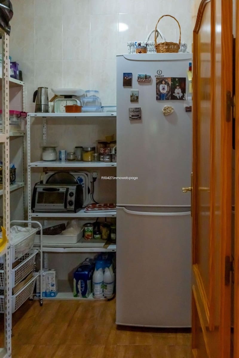 4 bedroom Villa for sale in Guadix - € 200,000 (Ref: 9770702)