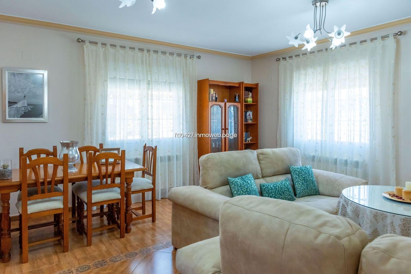 4 bedroom Villa for sale in Guadix - € 200,000 (Ref: 9770702)