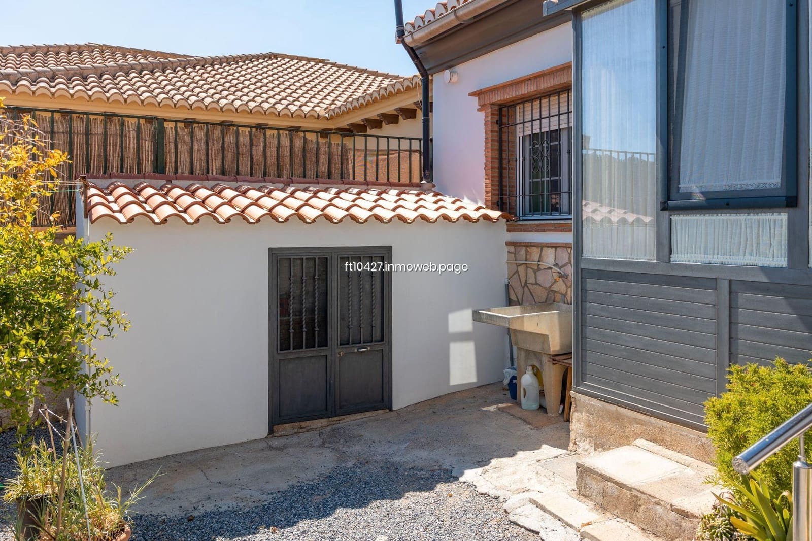 4 bedroom Villa for sale in Guadix - € 200,000 (Ref: 9770702)
