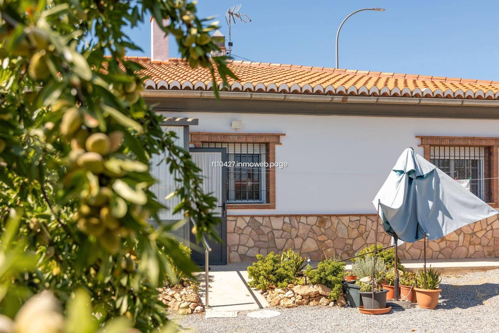 4 bedroom Villa for sale in Guadix - € 200,000 (Ref: 9770702)