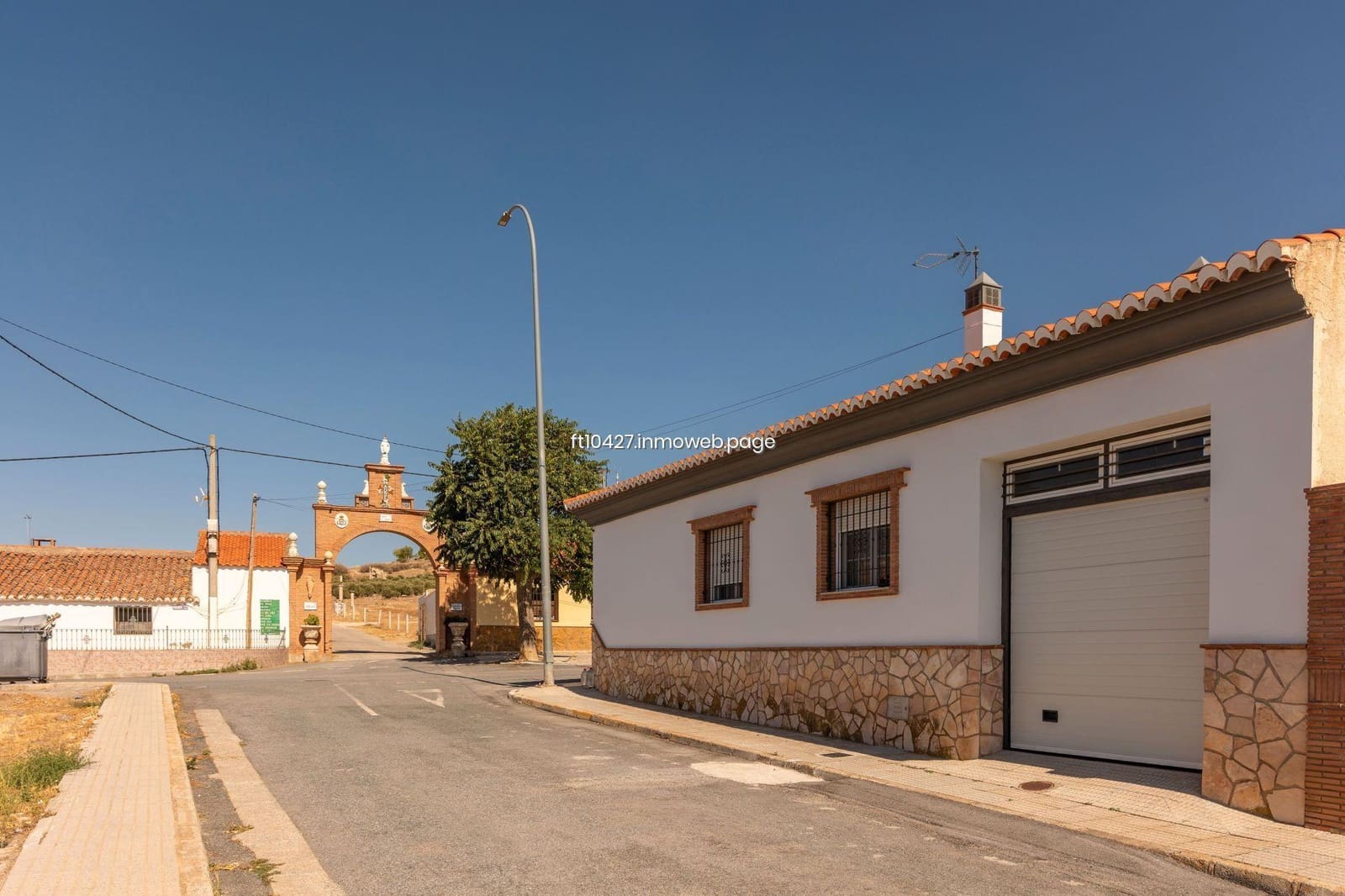 4 bedroom Villa for sale in Guadix - € 200,000 (Ref: 9770702)