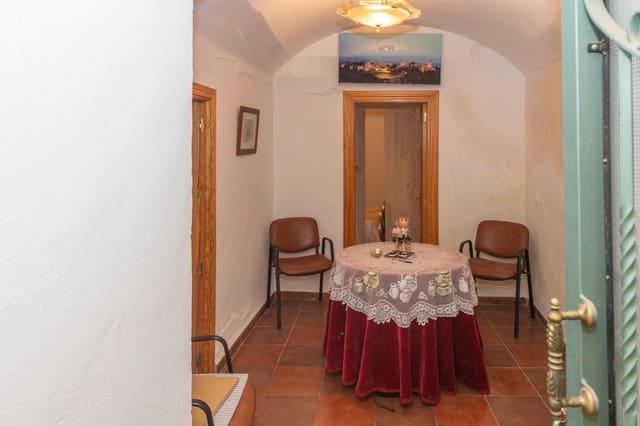 7 makuuhuone Omakotitalo myytävänä paikassa Benalúa de Guadix mukana 
autotalli - 80 000 € (Ref: 9780597)