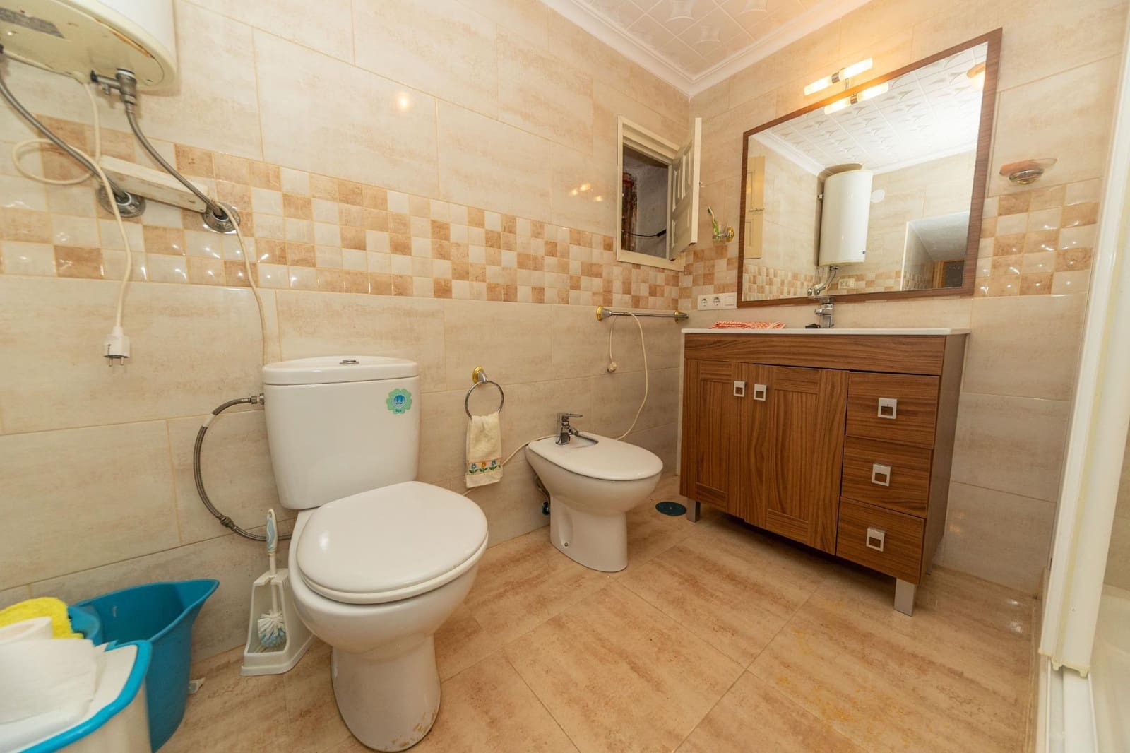 7 makuuhuone Omakotitalo myytävänä paikassa Benalua de Guadix mukana 
autotalli - 80 000 € (Ref: 9780597)