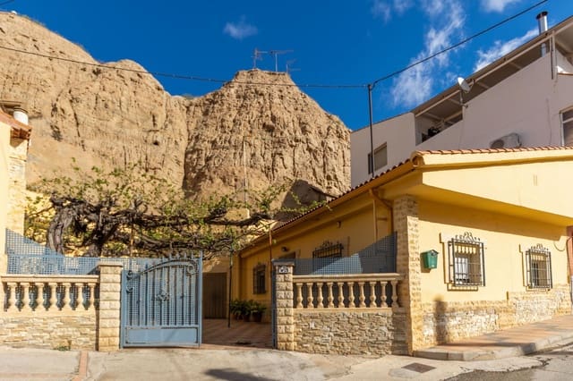 7 makuuhuone Omakotitalo myytävänä paikassa Benalúa de Guadix mukana 
autotalli - 80 000 € (Ref: 9780597)