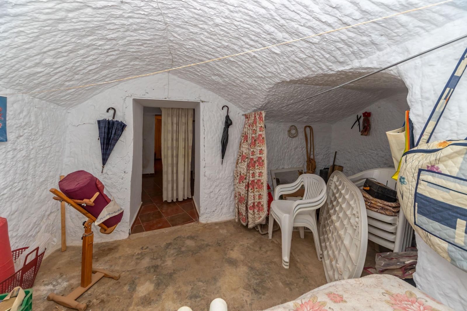 7 makuuhuone Omakotitalo myytävänä paikassa Benalua de Guadix mukana 
autotalli - 80 000 € (Ref: 9780597)