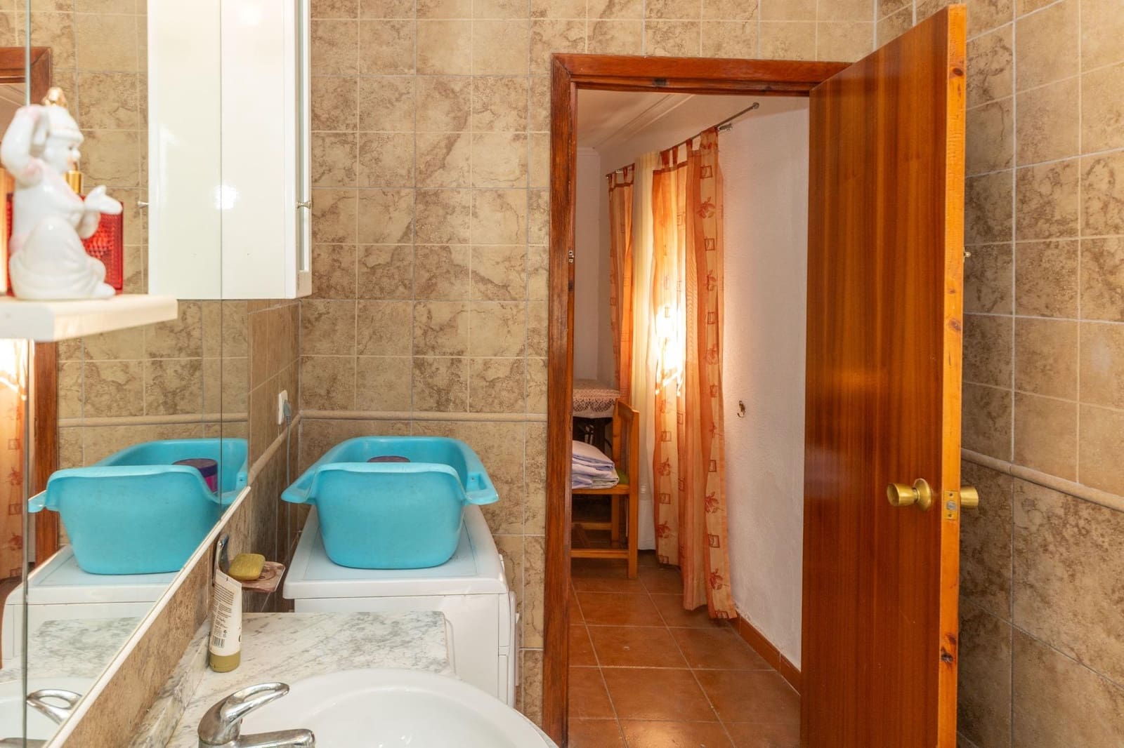 7 makuuhuone Omakotitalo myytävänä paikassa Benalua de Guadix mukana 
autotalli - 80 000 € (Ref: 9780597)