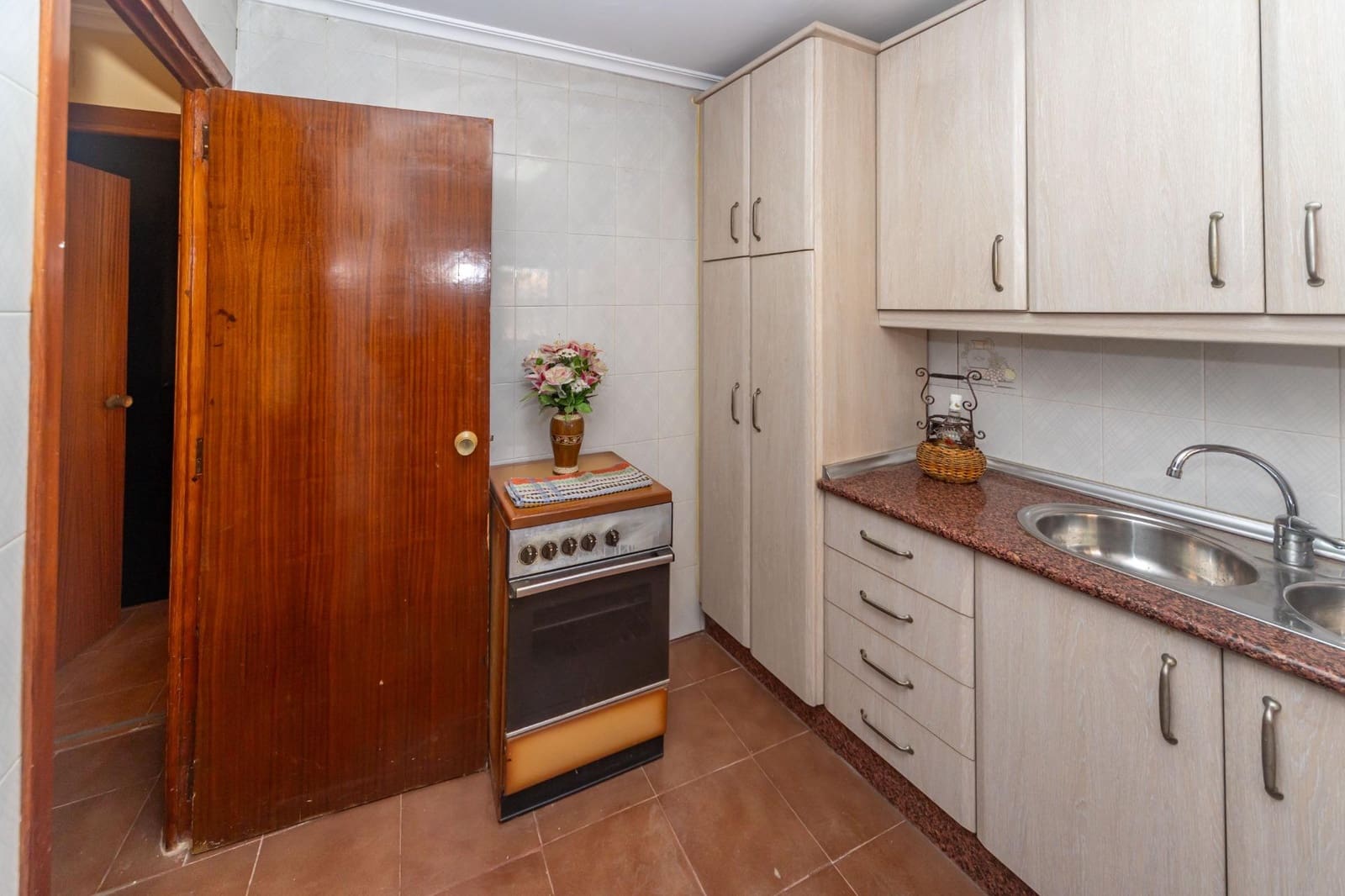 7 makuuhuone Omakotitalo myytävänä paikassa Benalua de Guadix mukana 
autotalli - 80 000 € (Ref: 9780597)