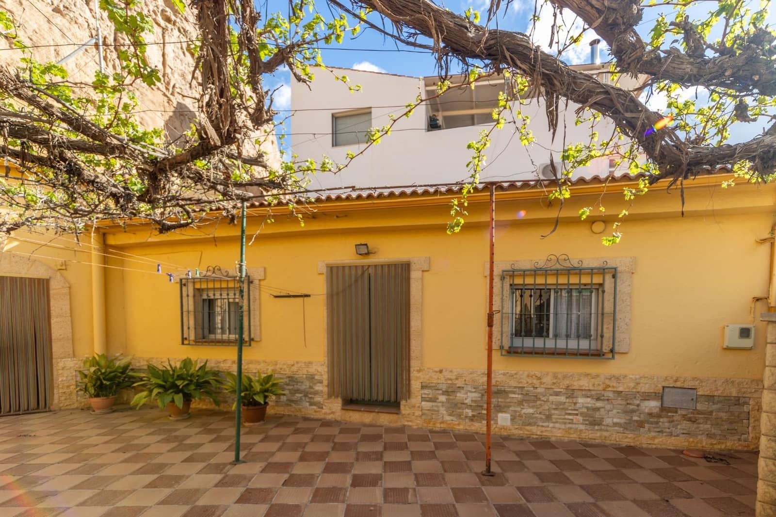 7 makuuhuone Omakotitalo myytävänä paikassa Benalua de Guadix mukana 
autotalli - 80 000 € (Ref: 9780597)