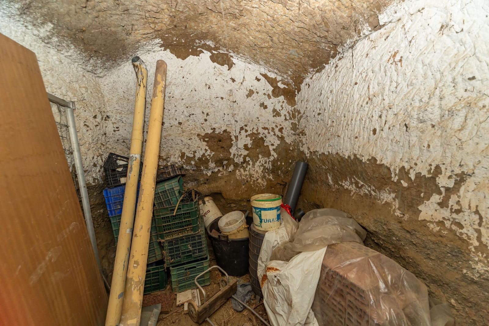 7 makuuhuone Omakotitalo myytävänä paikassa Benalua de Guadix mukana 
autotalli - 80 000 € (Ref: 9780597)