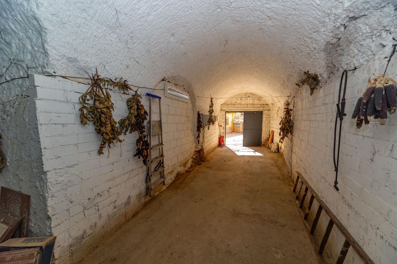 7 makuuhuone Omakotitalo myytävänä paikassa Benalua de Guadix mukana 
autotalli - 80 000 € (Ref: 9780597)