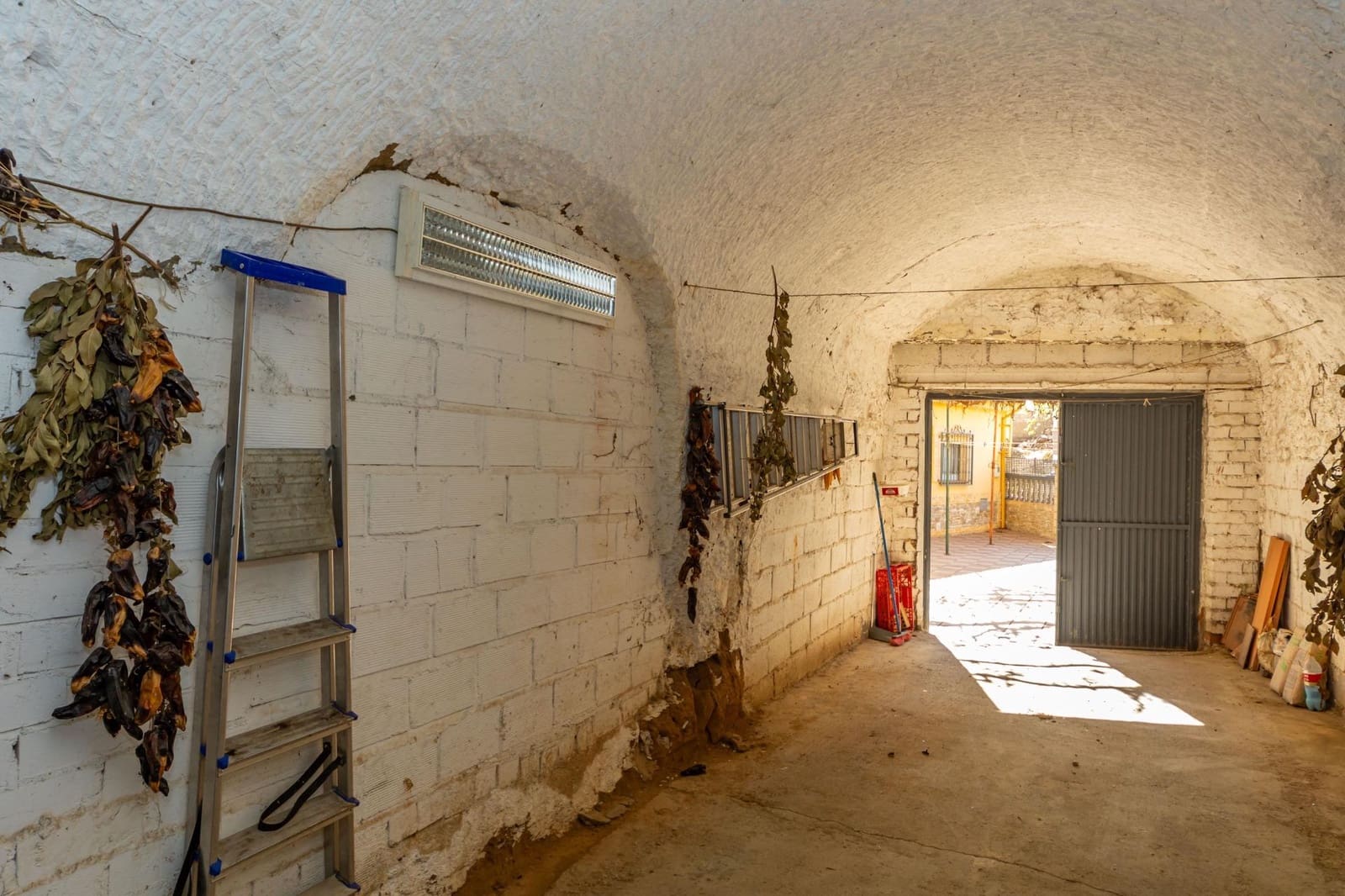 7 makuuhuone Omakotitalo myytävänä paikassa Benalua de Guadix mukana 
autotalli - 80 000 € (Ref: 9780597)