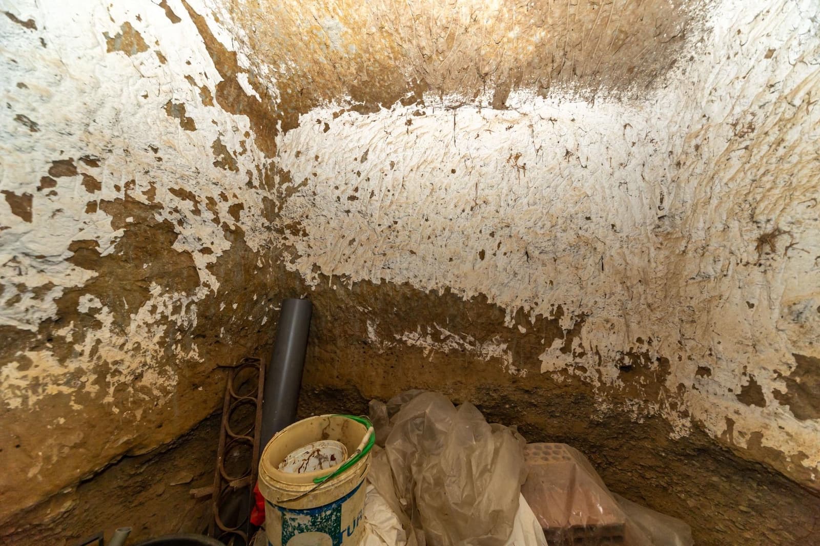 7 makuuhuone Omakotitalo myytävänä paikassa Benalua de Guadix mukana 
autotalli - 80 000 € (Ref: 9780597)