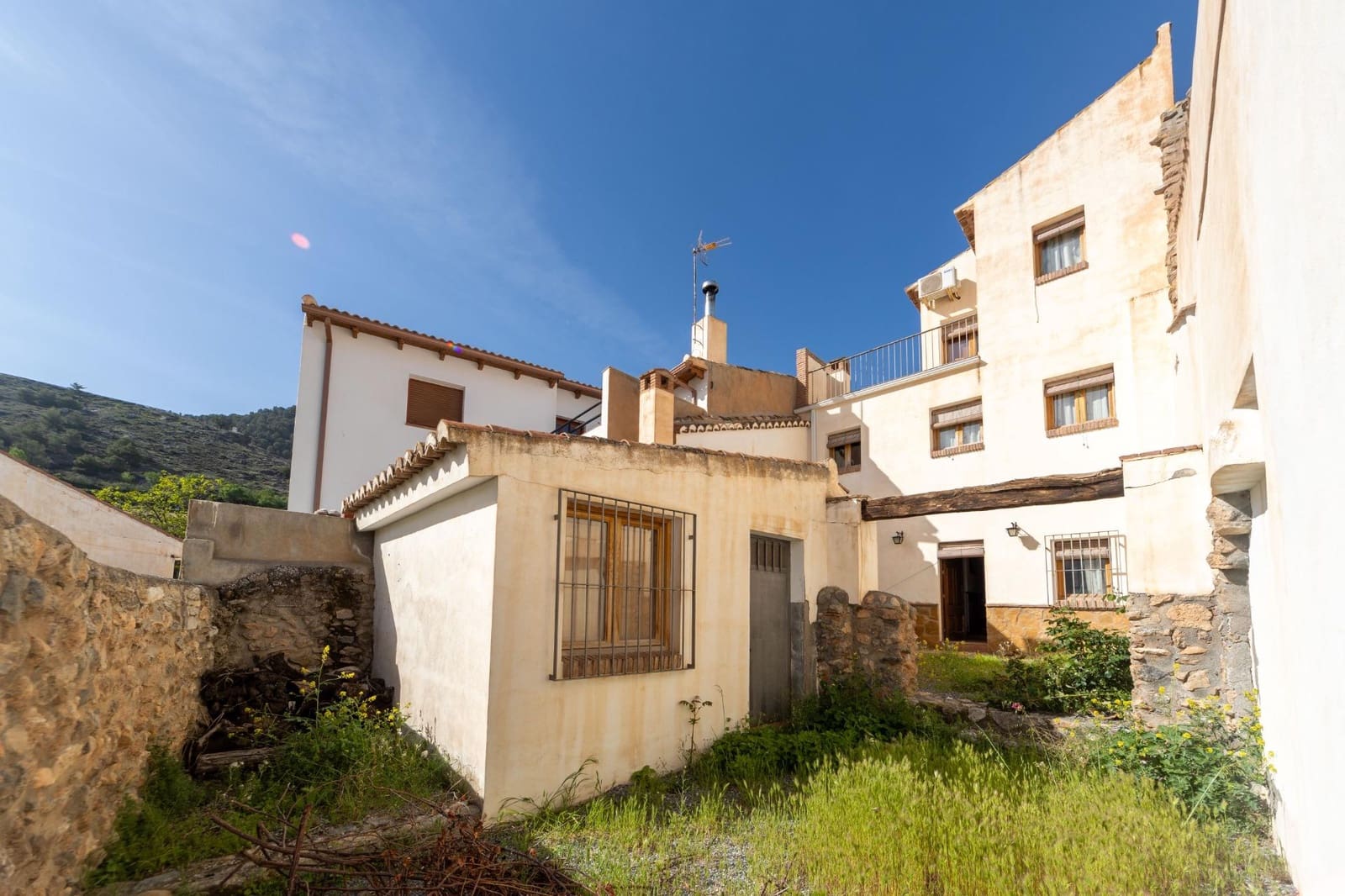 5 bedroom Townhouse for sale in Gor - € 160,000 (Ref: 9797149)