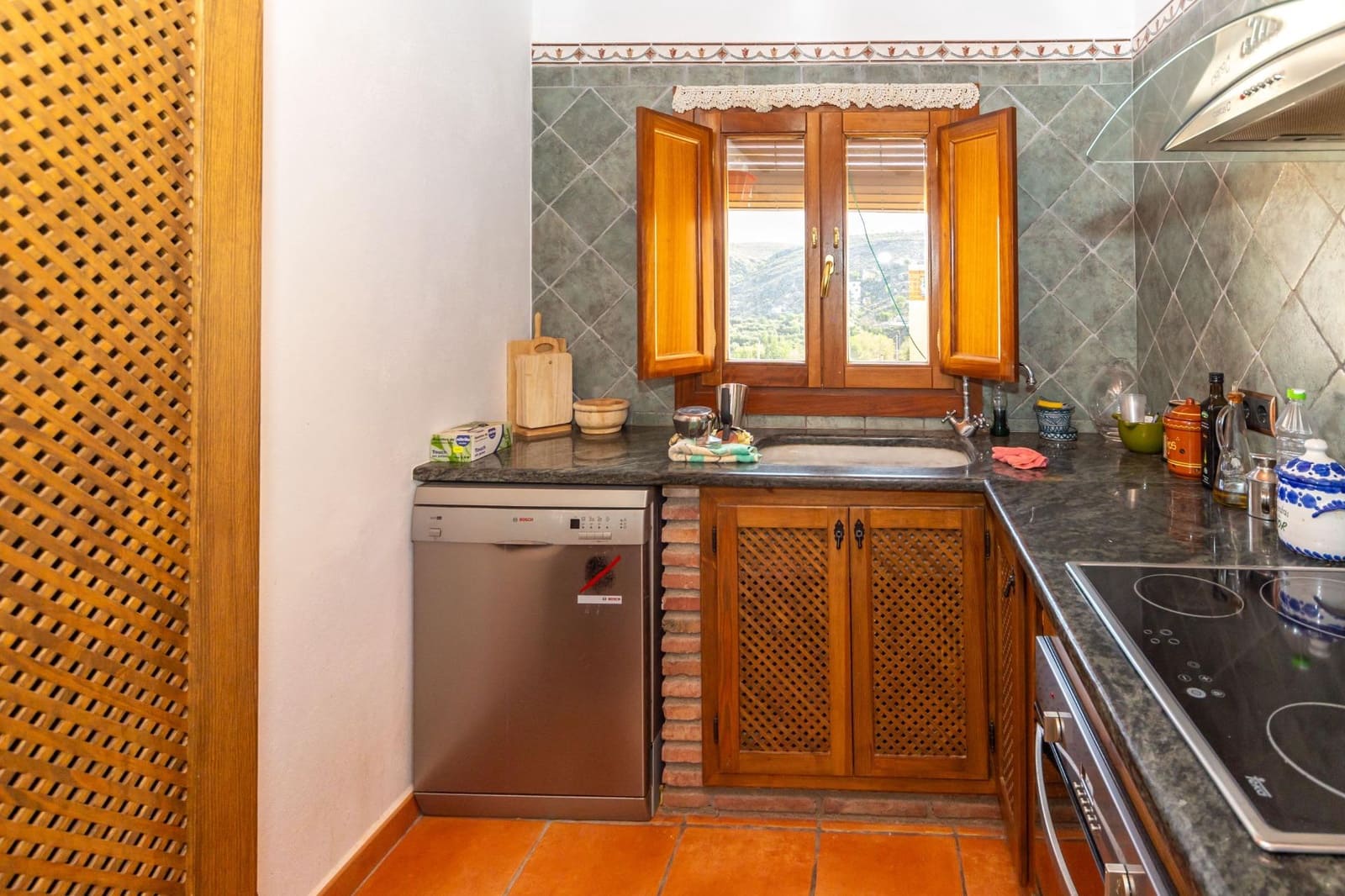 5 bedroom Townhouse for sale in Gor - € 160,000 (Ref: 9797149)