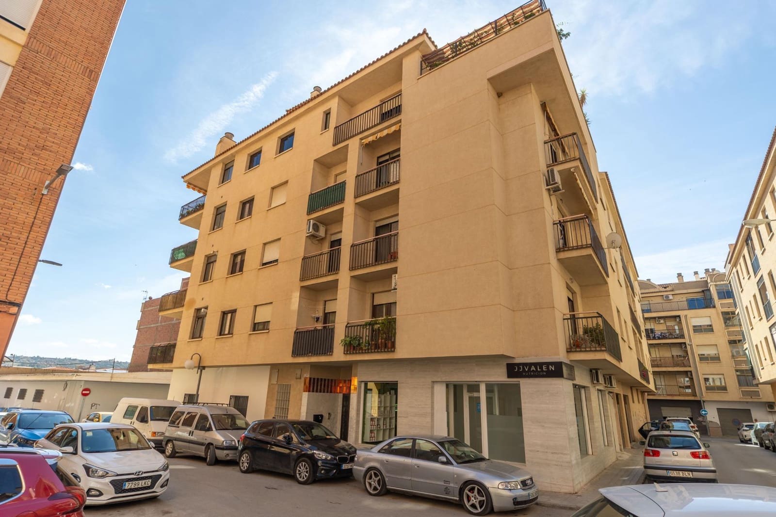 4 bedroom Flat for sale in Guadix - € 115,000 (Ref: 9820549)