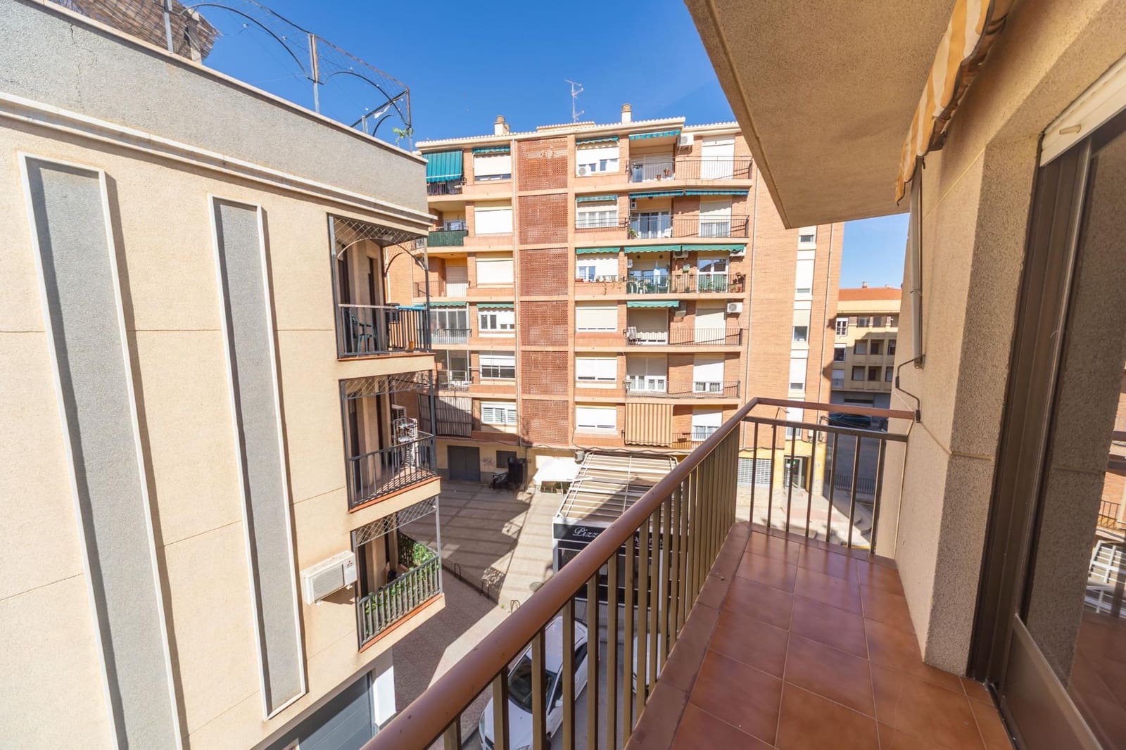 4 bedroom Flat for sale in Guadix - € 115,000 (Ref: 9820549)