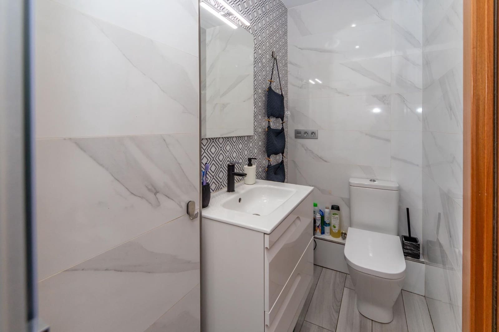 3 bedroom Flat for sale in Guadix - € 130,000 (Ref: 9820550)
