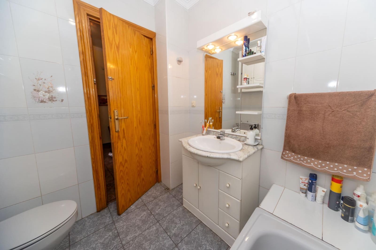 3 bedroom Flat for sale in Guadix - € 74,000 (Ref: 9825283)