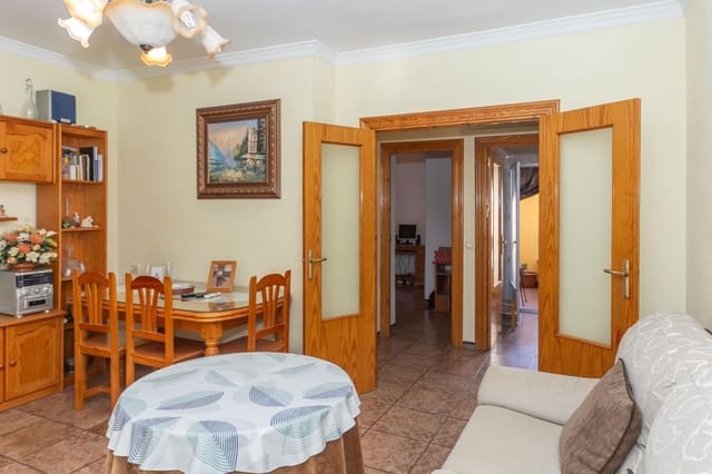3 soveværelse Lejlighed til salg i Guadix - € 74.000 (Ref: 9825283)