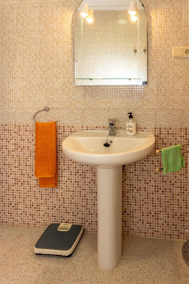 5 slaapkamer Huis te koop in Purullena met garage - € 210.000 (Ref: 9876482)
