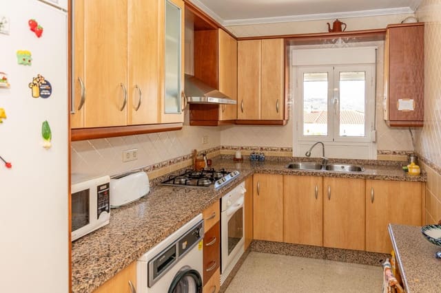 5 slaapkamer Huis te koop in Purullena met garage - € 210.000 (Ref: 9876482)