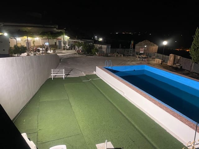 6 slaapkamer Finca/Landhuis te koop in Guadix met zwembad - € 240.000 (Ref: 9915869)