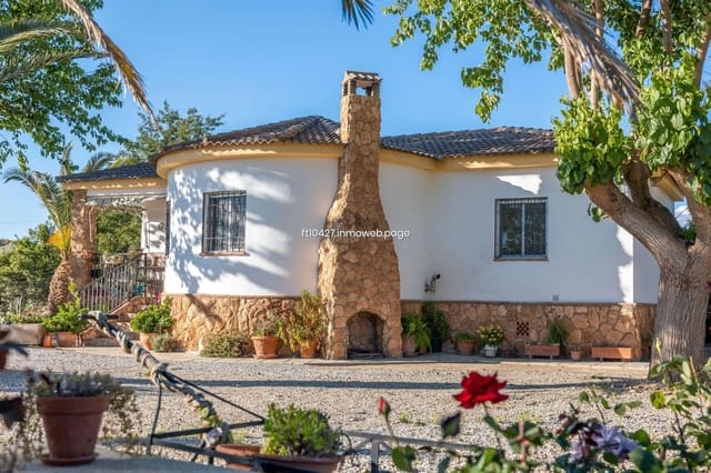 3 soverom Villa til salgs i Guadix med svømmebasseng - € 289 000 (Ref: 9952671)