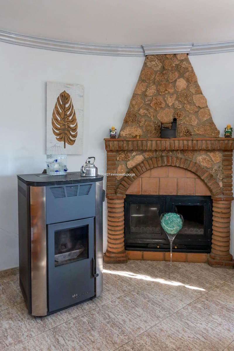 3 soverom Villa til salgs i Guadix med svømmebasseng - € 289 000 (Ref: 9952671)