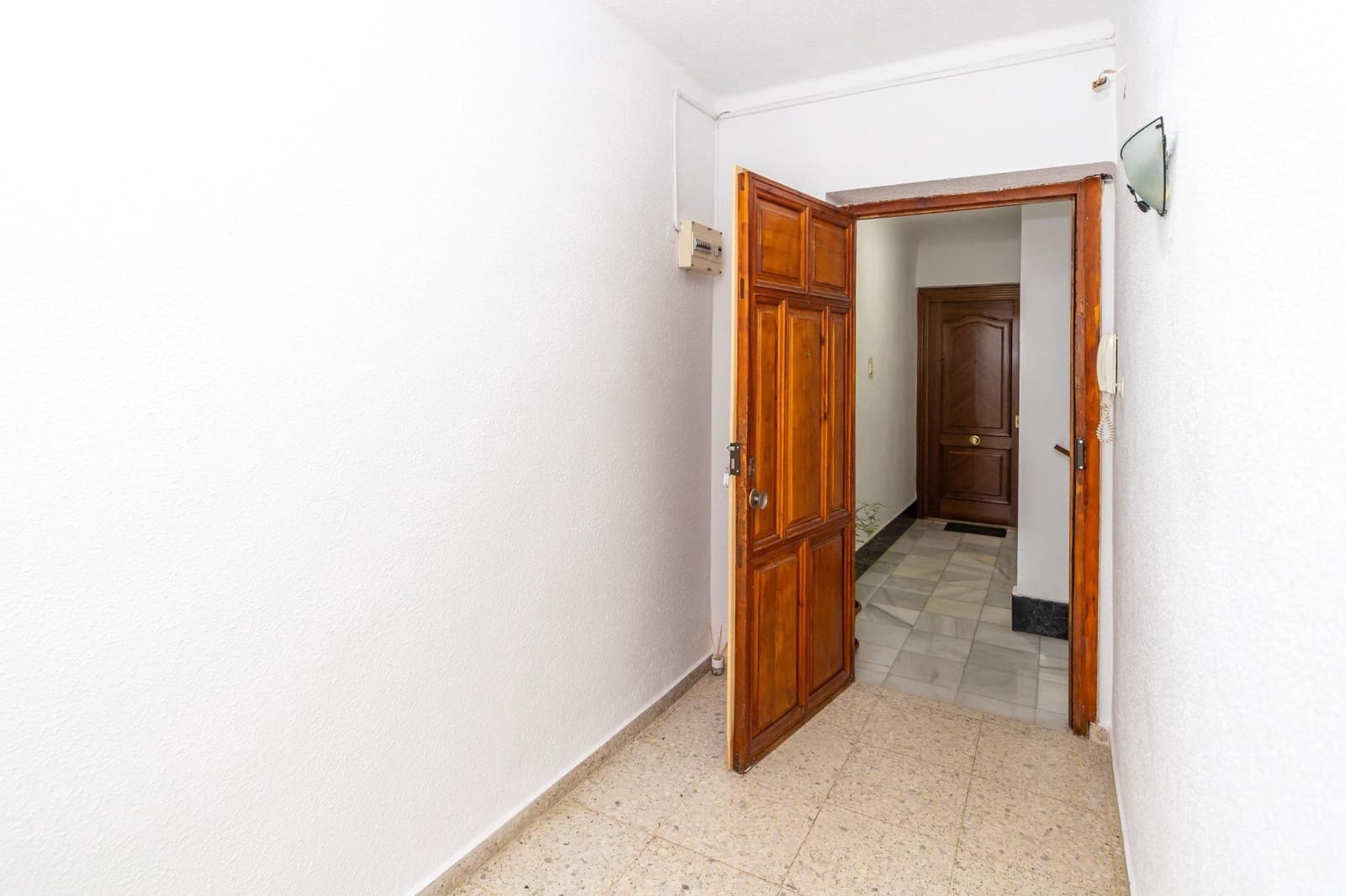 3 bedroom Flat for sale in Guadix - € 95,000 (Ref: 9966694)