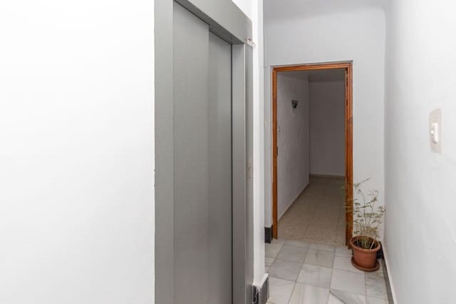 3 soveværelse Lejlighed til salg i Guadix - € 95.000 (Ref: 9966694)