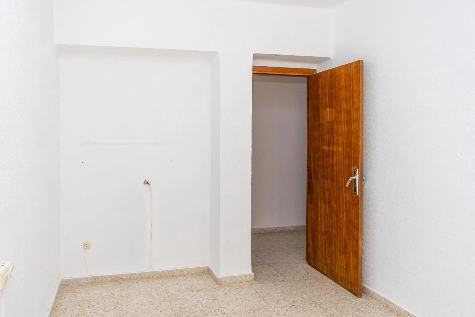 3 bedroom Flat for sale in Guadix - € 95,000 (Ref: 9966694)