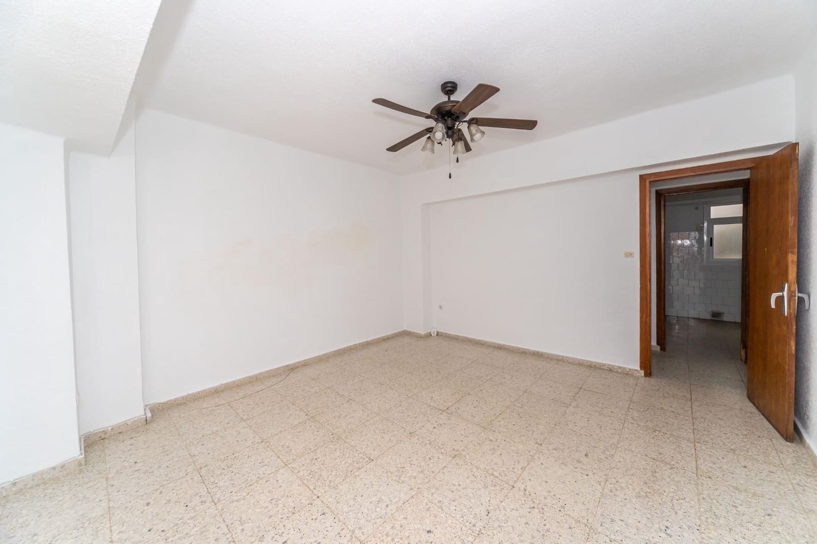 3 bedroom Flat for sale in Guadix - € 95,000 (Ref: 9966694)