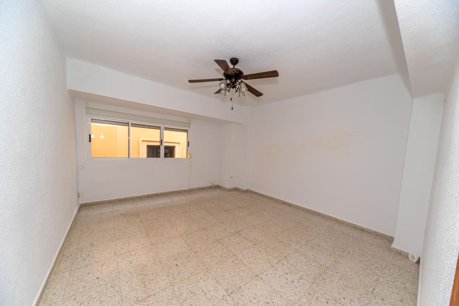 3 bedroom Flat for sale in Guadix - € 95,000 (Ref: 9966694)