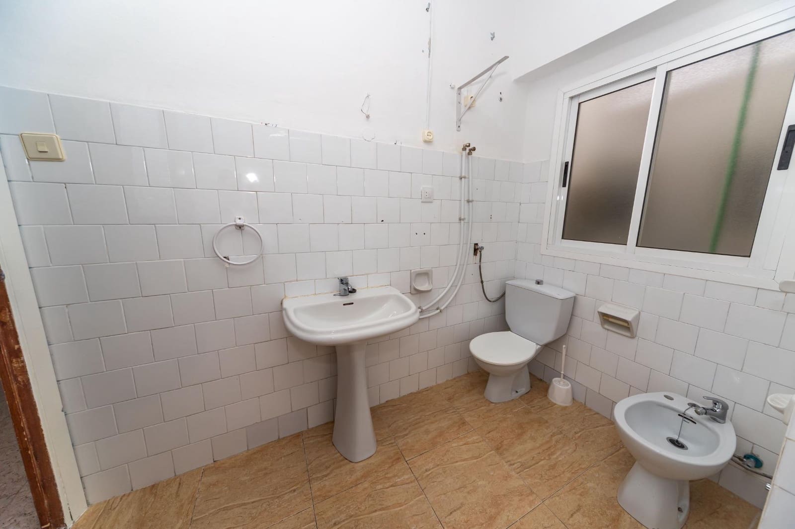 3 bedroom Flat for sale in Guadix - € 95,000 (Ref: 9966694)