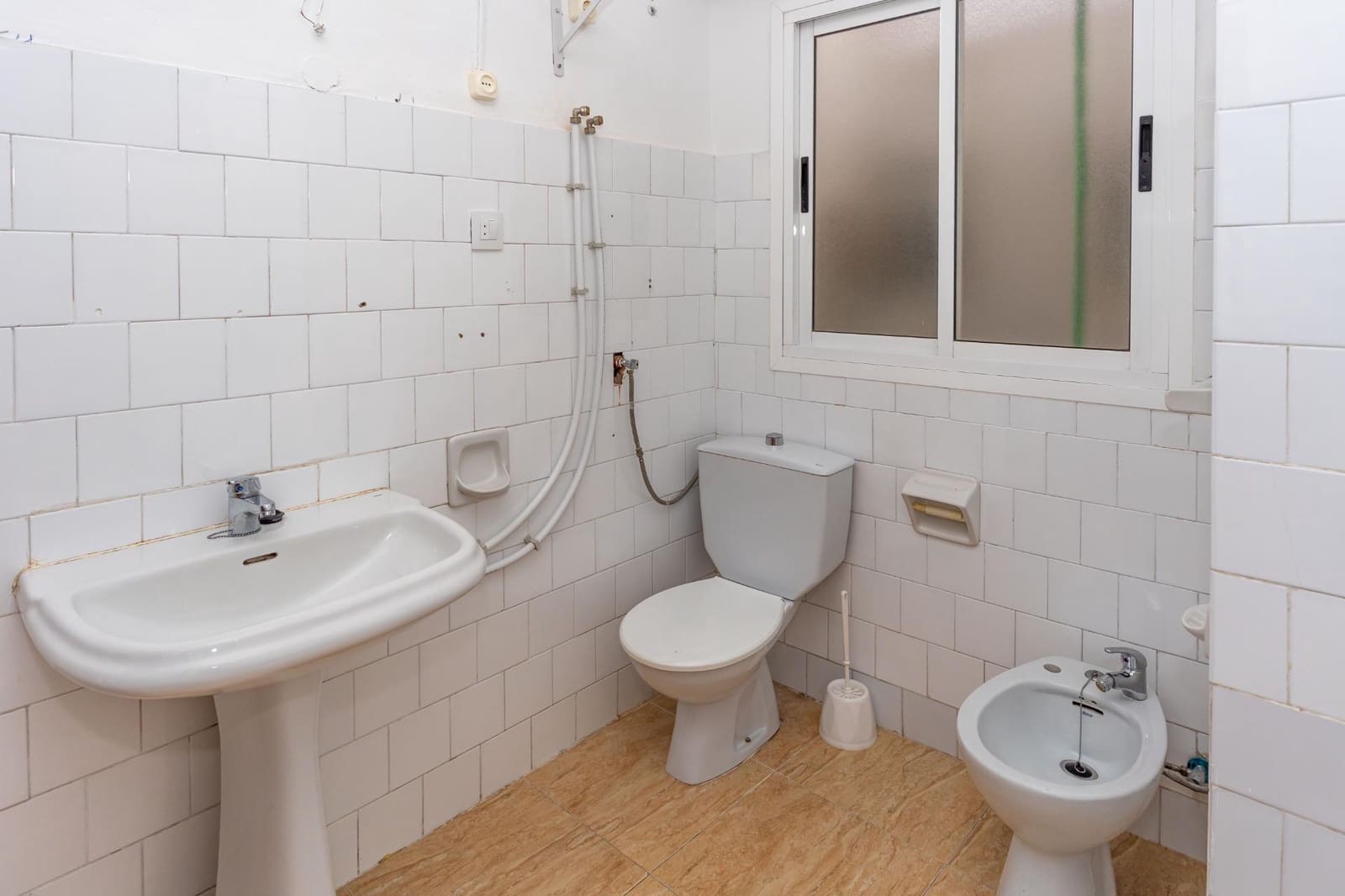 3 bedroom Flat for sale in Guadix - € 95,000 (Ref: 9966694)