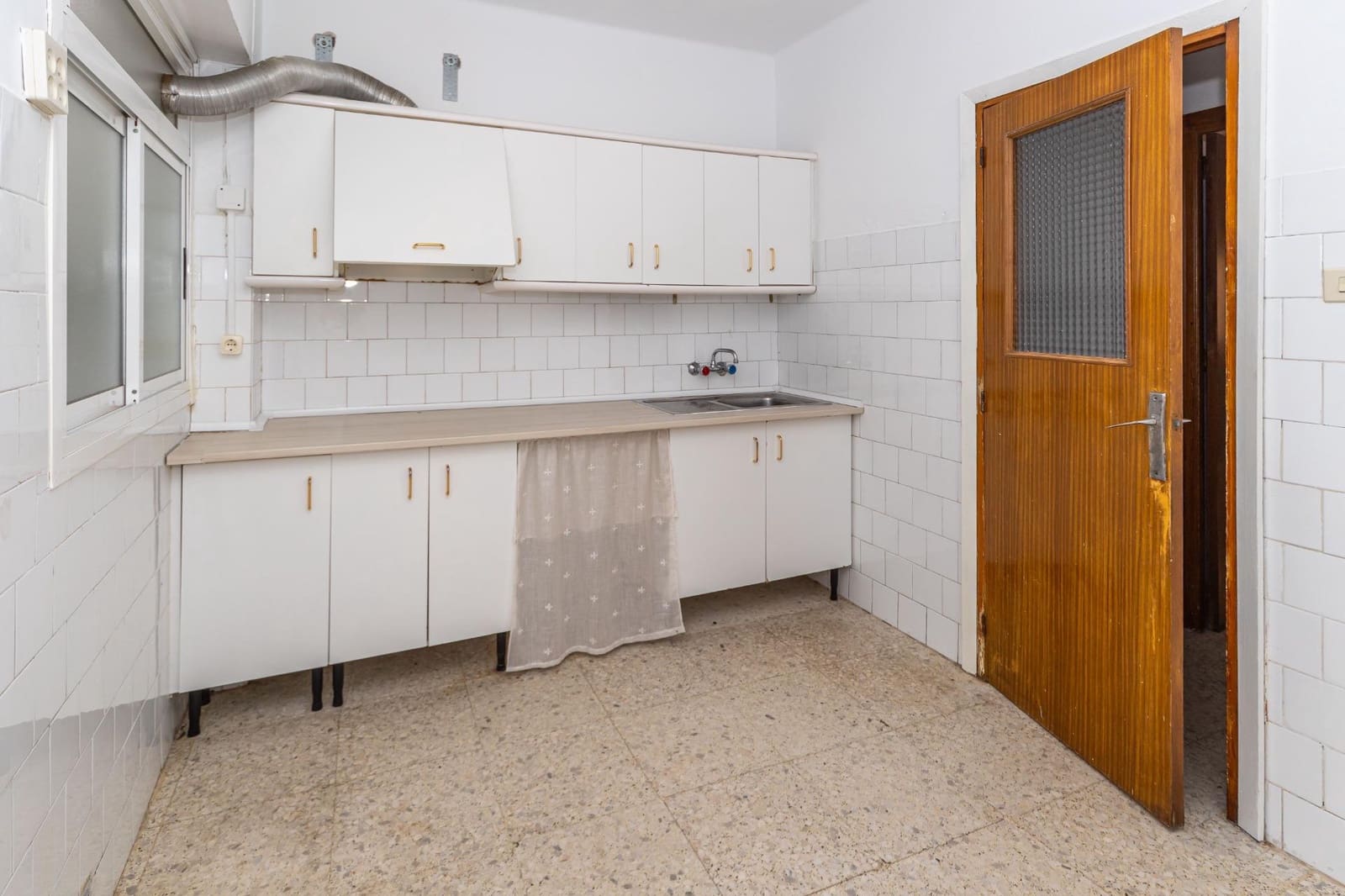 3 bedroom Flat for sale in Guadix - € 95,000 (Ref: 9966694)