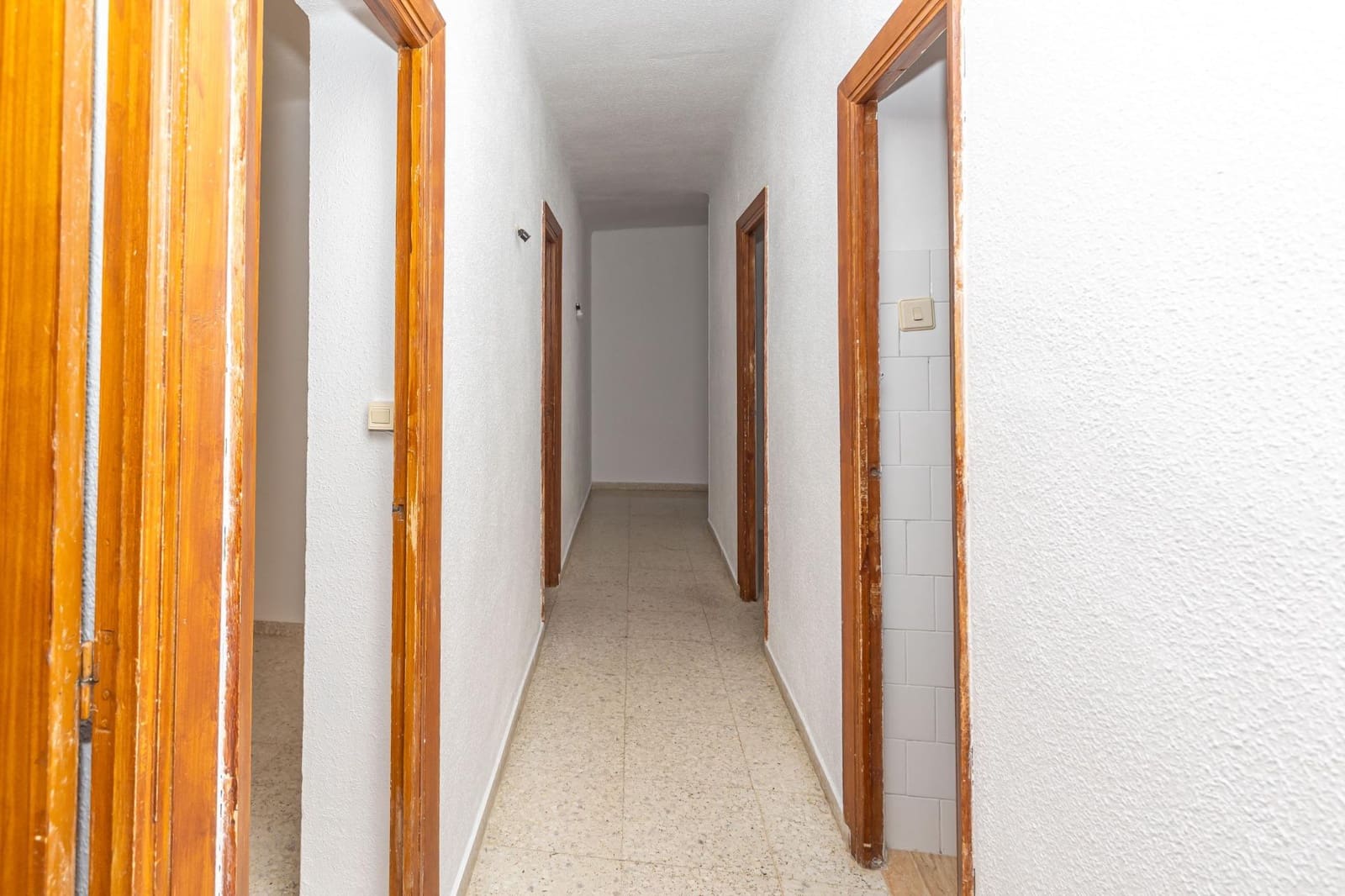 3 bedroom Flat for sale in Guadix - € 95,000 (Ref: 9966694)