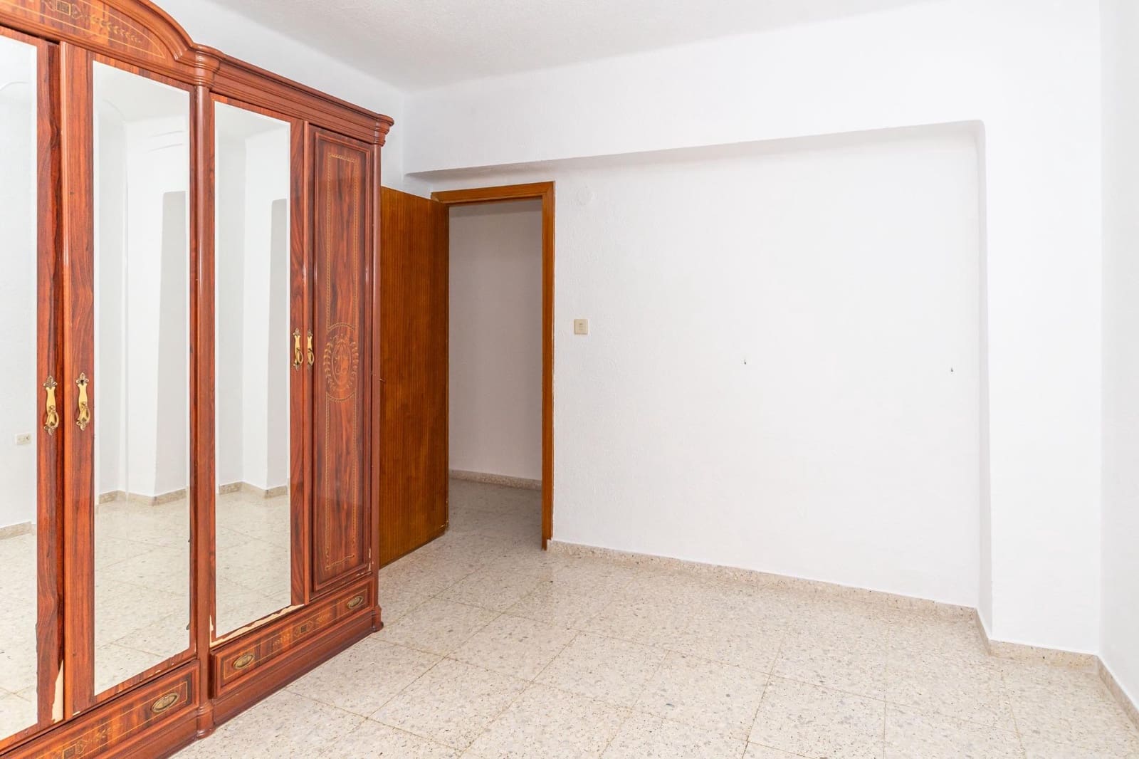 3 bedroom Flat for sale in Guadix - € 95,000 (Ref: 9966694)